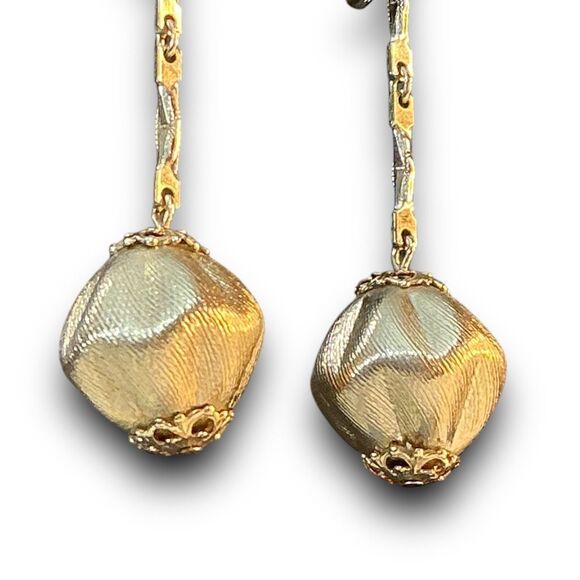 Vintage Sarah Coventry Brushed Gold Tone Nugget Dangle Clip On Earrings - Picture 8 of 9